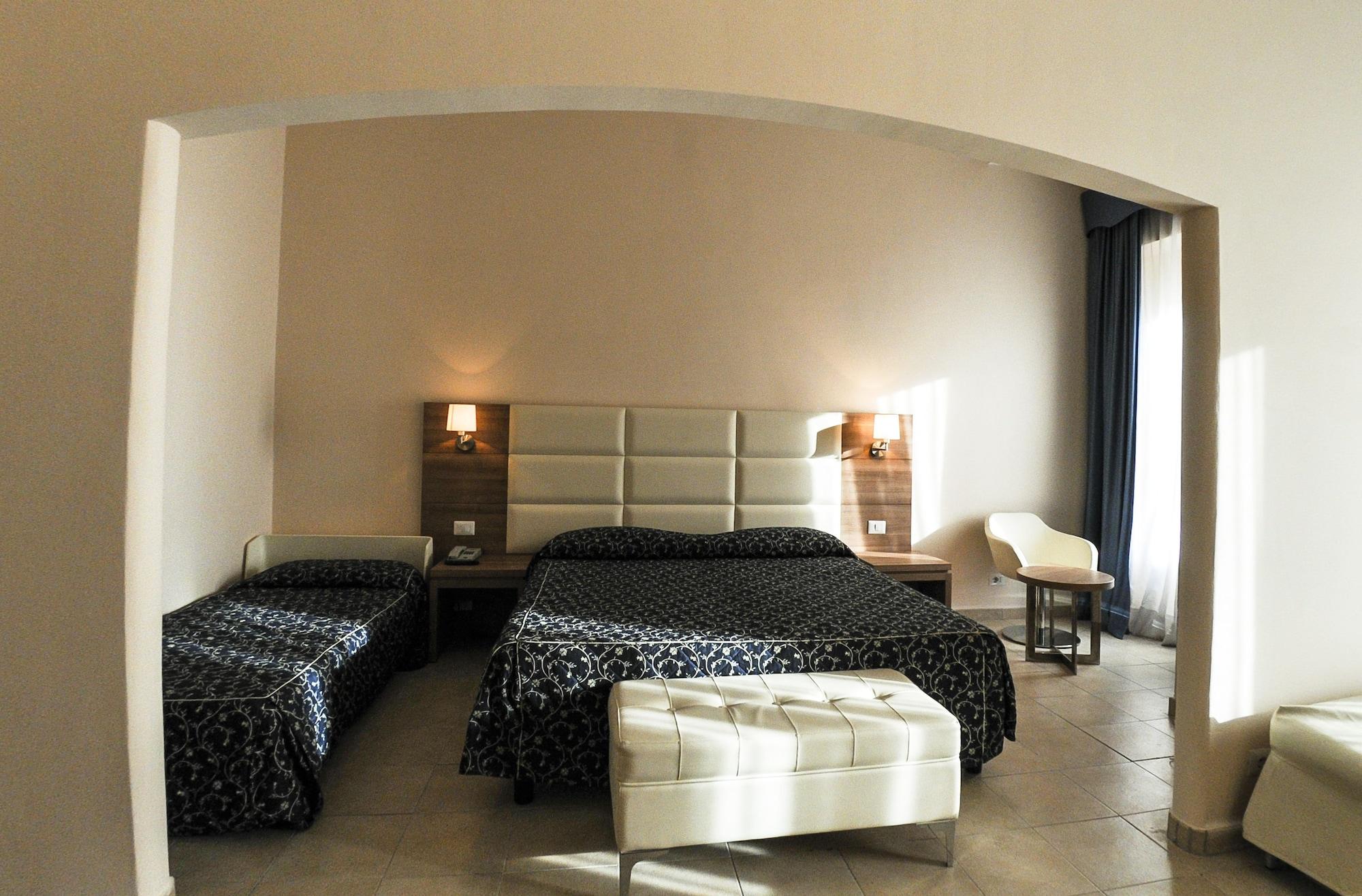 Hotel Mediterraneo Civitavecchia Luaran gambar