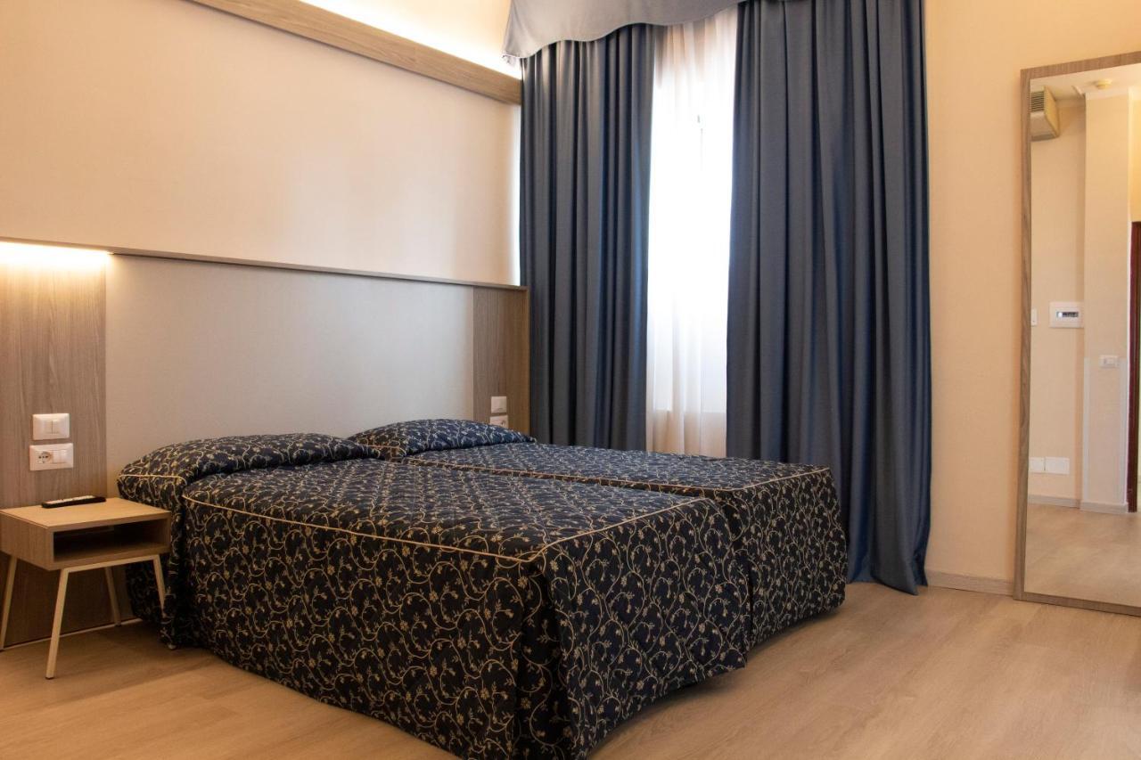 Hotel Mediterraneo Civitavecchia Luaran gambar